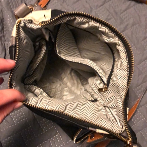 Maurices crossbody purse. - Picture 5 of 9